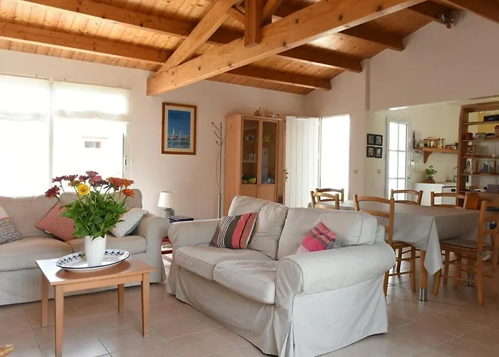 Maison à Près Du Port, Terrasse Ombragée, Wifi, Ménage Inclus - Fr-1-434-8 Ars-en-Ré